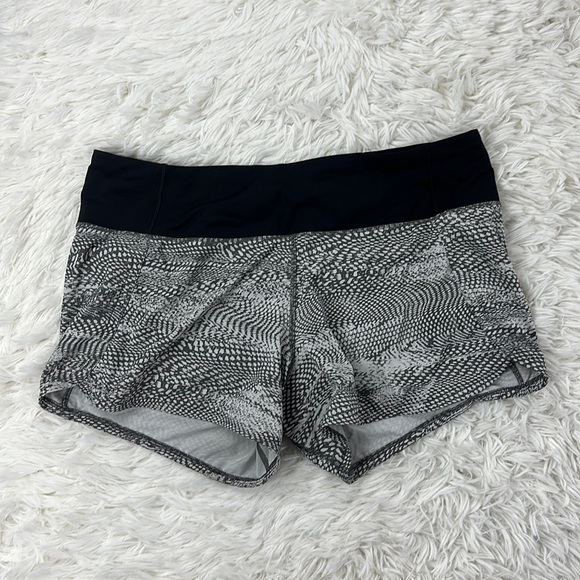 Lululemon Run Times Short II *4" Swerve Vapor Metal Grey / Black - Picture 1 of 6